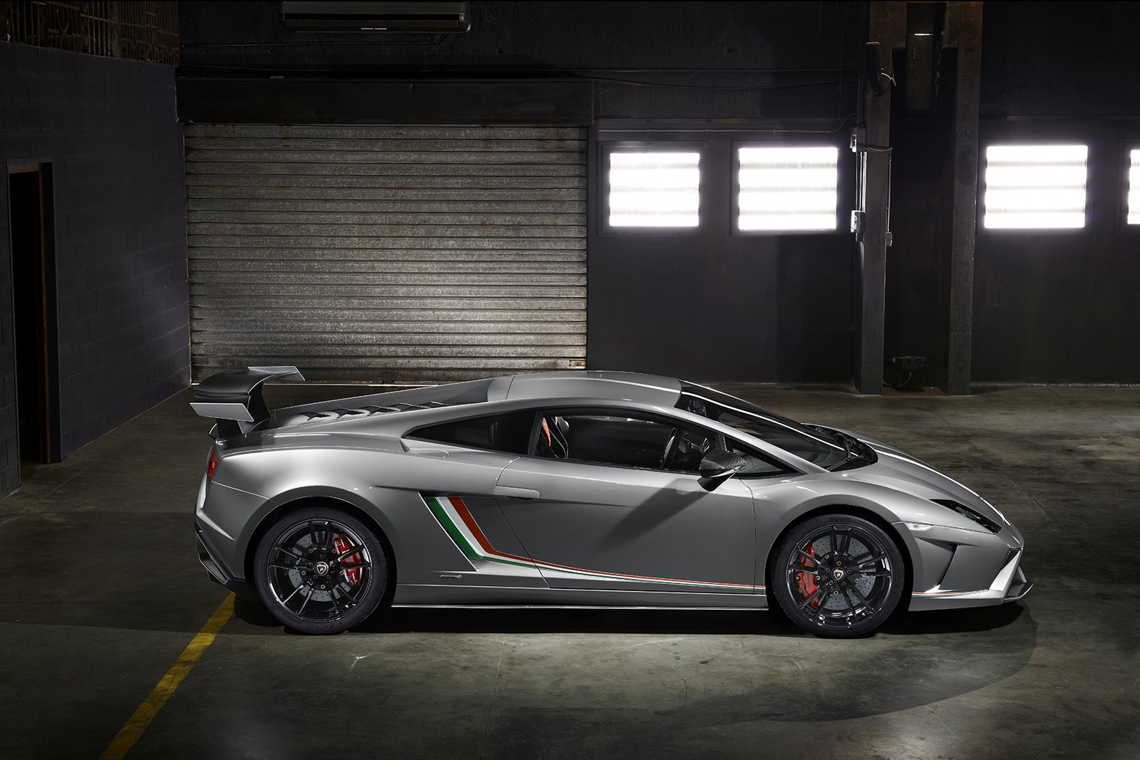 Hình ảnh "mới toanh" của Lamborghini Gallardo LP570-4 Squadra Corse 5